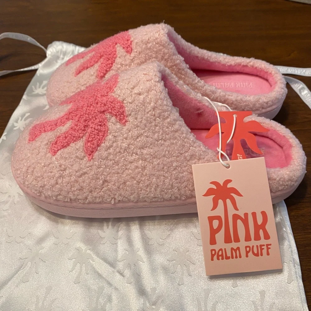 PINK PALM PUFF Malibu Slippers in Blush Bay - Picture 2 of 7